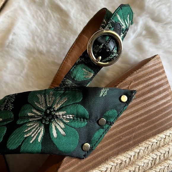 SARTO by Franco Sarto | Green Floral Niva Platform Sandal - Picture 7 of 7